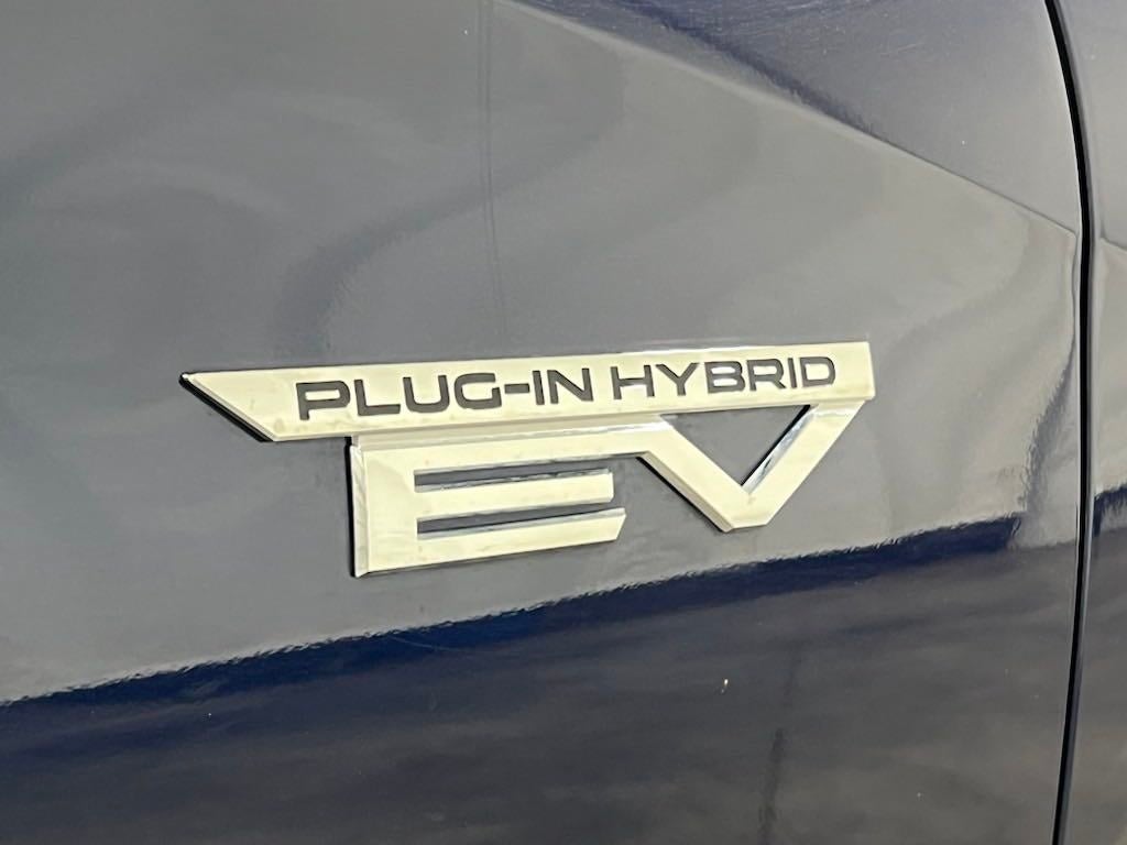 2023 Mitsubishi Outlander PHEV SE